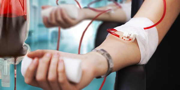 Переливание крови является одним из путей передачи ВИЧ и гепатита